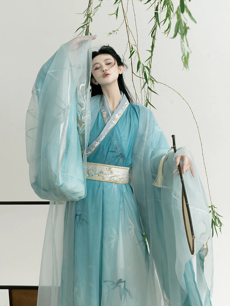 Spring Hanfu Embroidered Large Sleeve Zhiju Light Blue Style