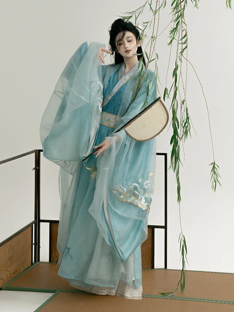 Spring Hanfu Embroidered Large Sleeve Zhiju Light Blue Style