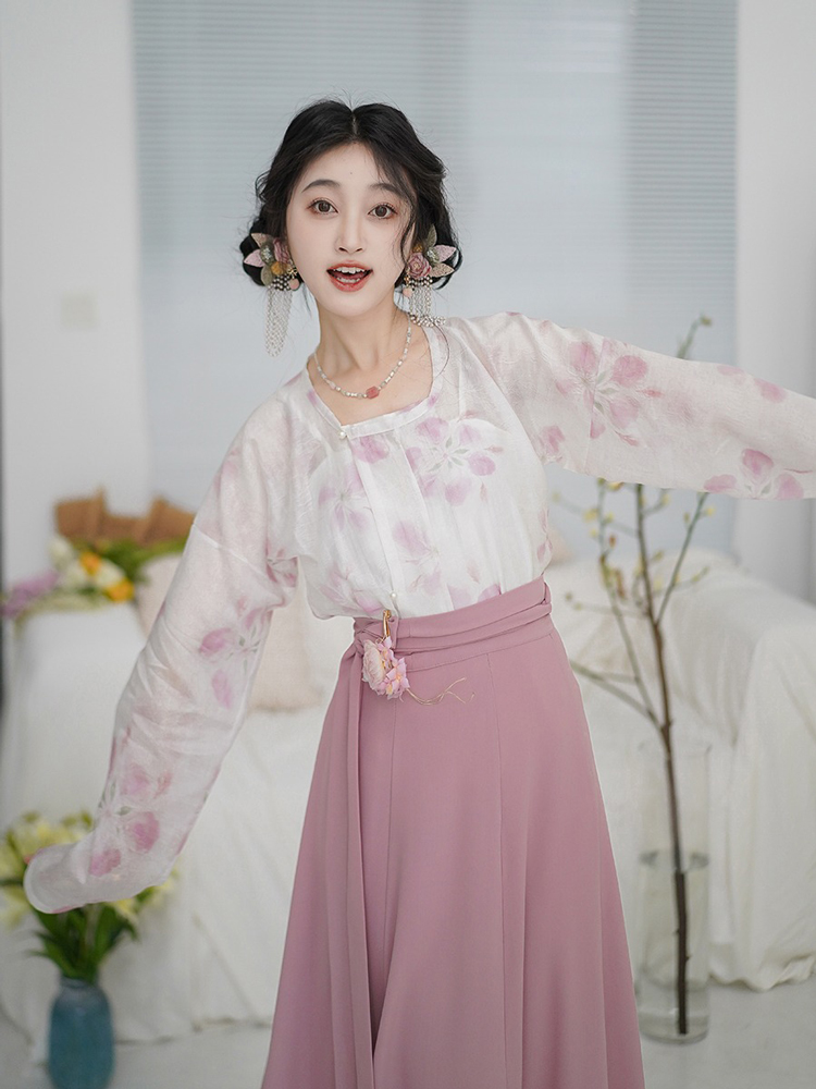 Summer Hanfu Ming Dynasty Style Women Shorts Set Round Neck Shirt