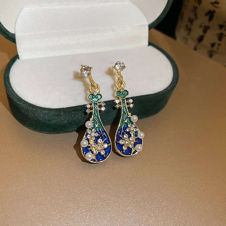 Vintage Women Earrings Niche Pipa Pearl Earrings