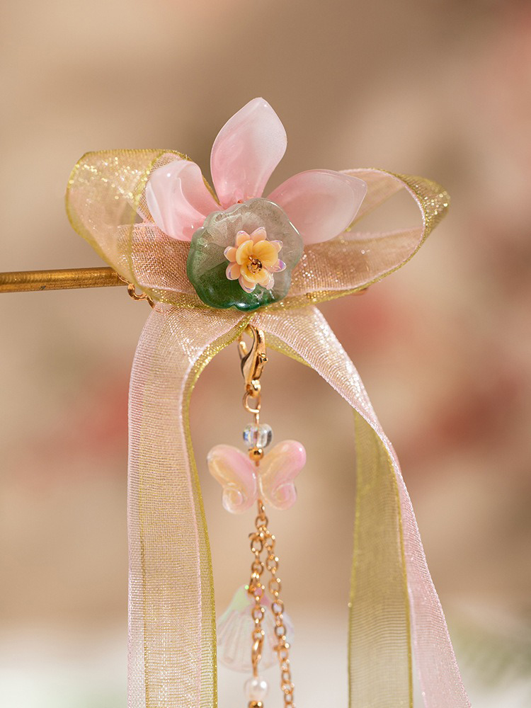 Lotus Ribbon 6