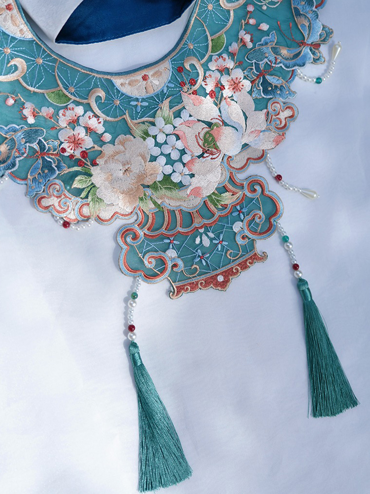 Ming Dynasty Hanfu Yun Jian Accessories Embroidered Flower Cloud Shoulder