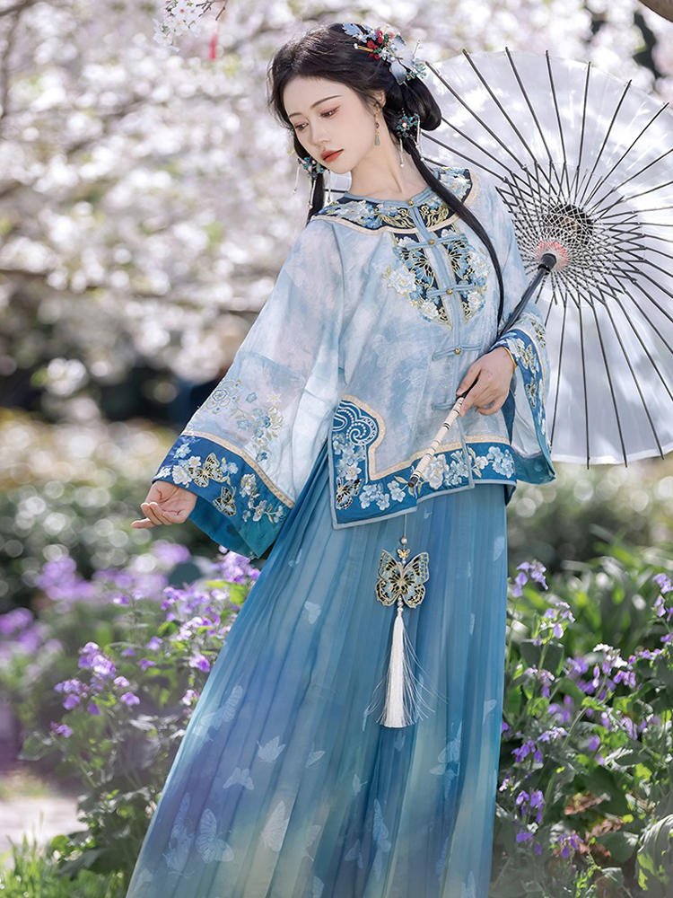 Summer Women Long Sleeve Ming Hanfu Embroidered Pleated Skirt