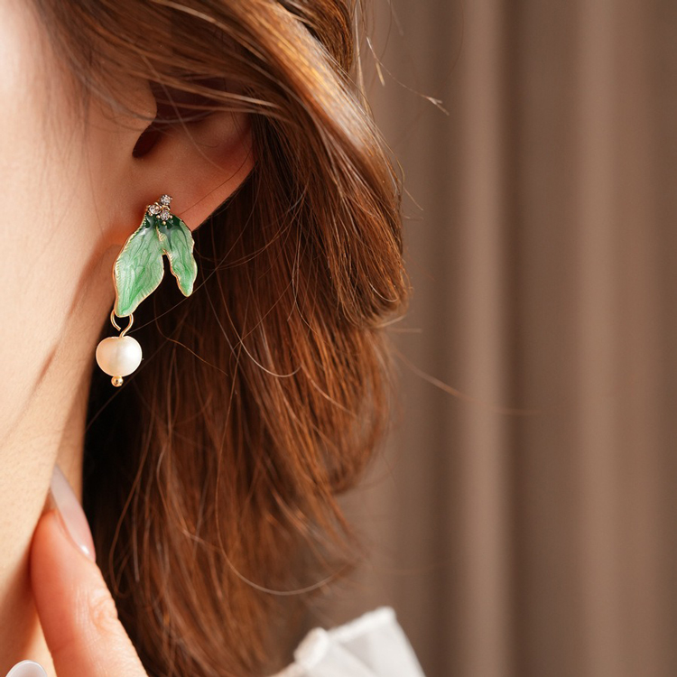 Female Niche Earrings Green Leaf Pearls Unique Ear Jewelry
