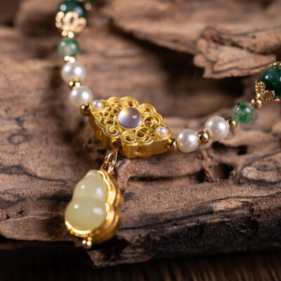 Hanfu Women Necklace Green Short Yingluo with Hulu