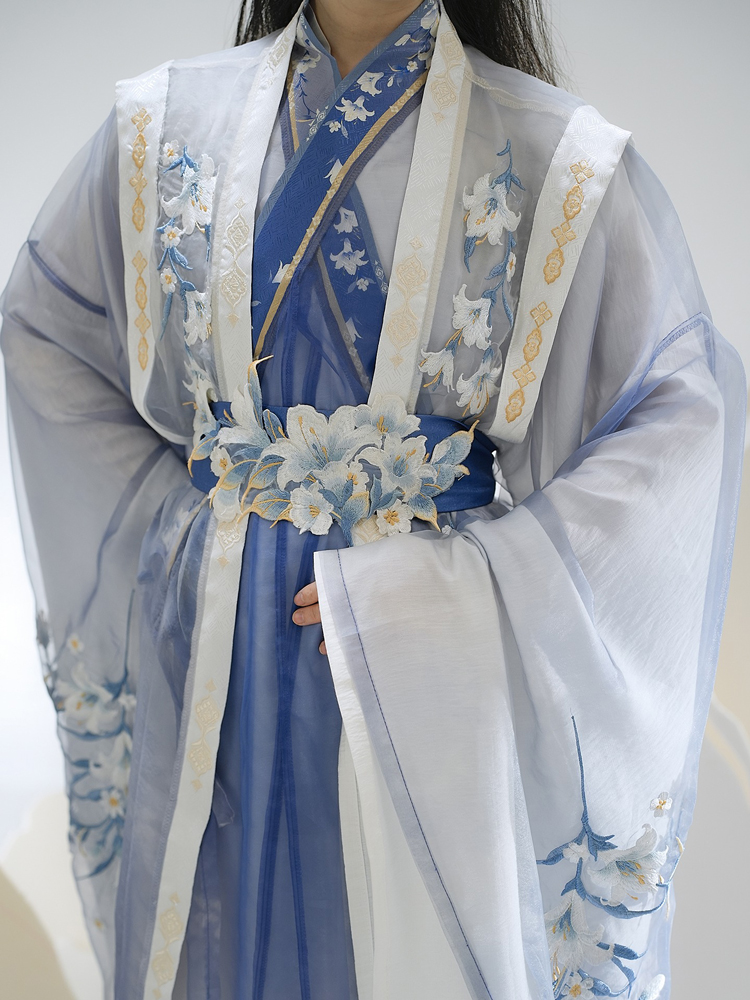 Couple Style Wuxia Inspired Zhiju Blue Handsome Set
