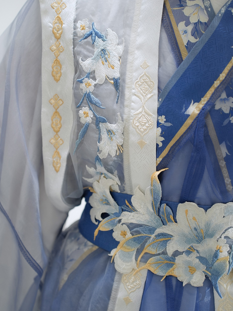Couple Style Wuxia Inspired Zhiju Blue Handsome Set