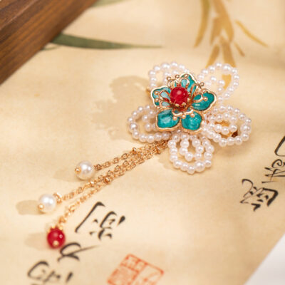 Women Cheongsam Accessories Niche Brooch with Floral Design