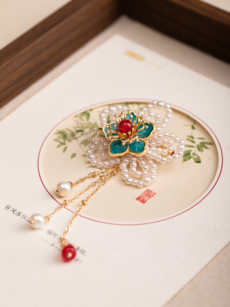 Women Cheongsam Accessories Niche Brooch with Floral Design