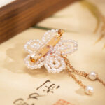 Women Cheongsam Accessories Niche Brooch with Floral Design
