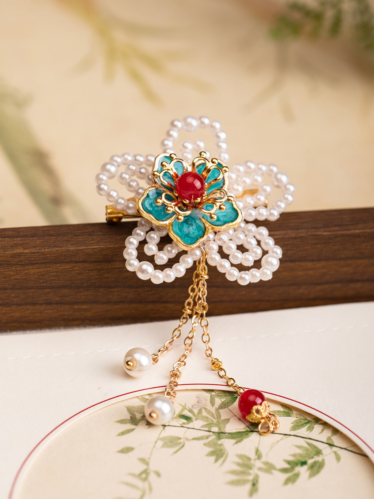 Women Cheongsam Accessories Niche Brooch with Floral Design