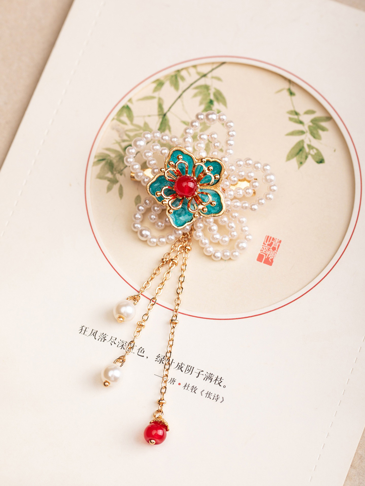 Women Cheongsam Accessories Niche Brooch with Floral Design