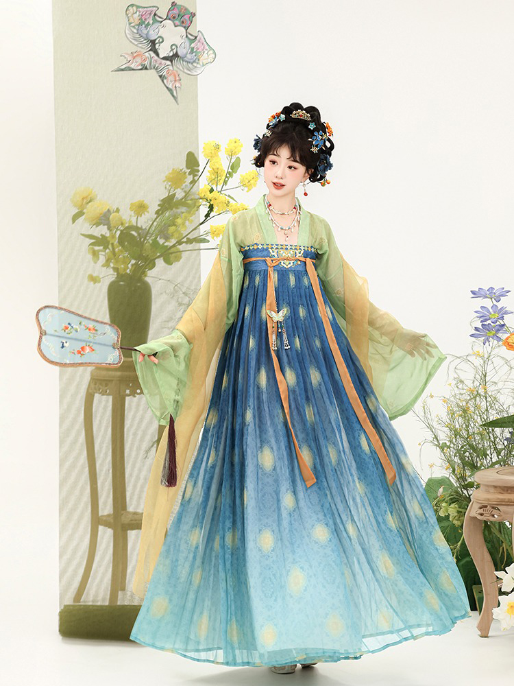 Autumn Women Hanfu Set in Tang Dynasty Style Qixiong Shanqun