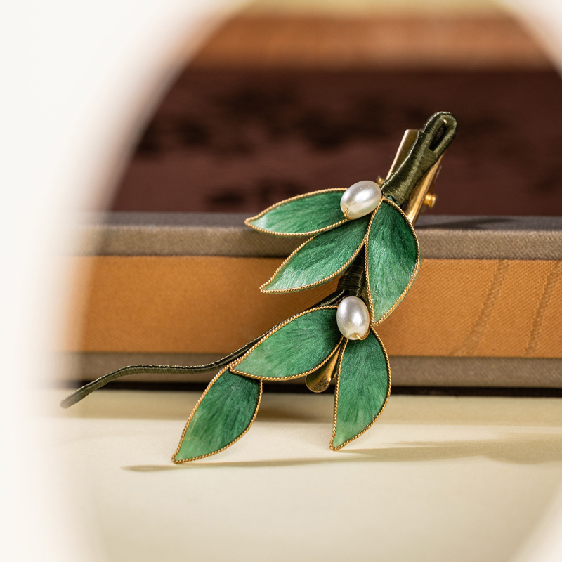 Handmade-Velvet-Flower-Hairpin-Traditional-Chinese-Style-Girl-Everyday-Hanfu-Accessory-4 Handmade Velvet Flower Hairpin Traditional Chinese-Style Girl's Everyday Hanfu Accessory