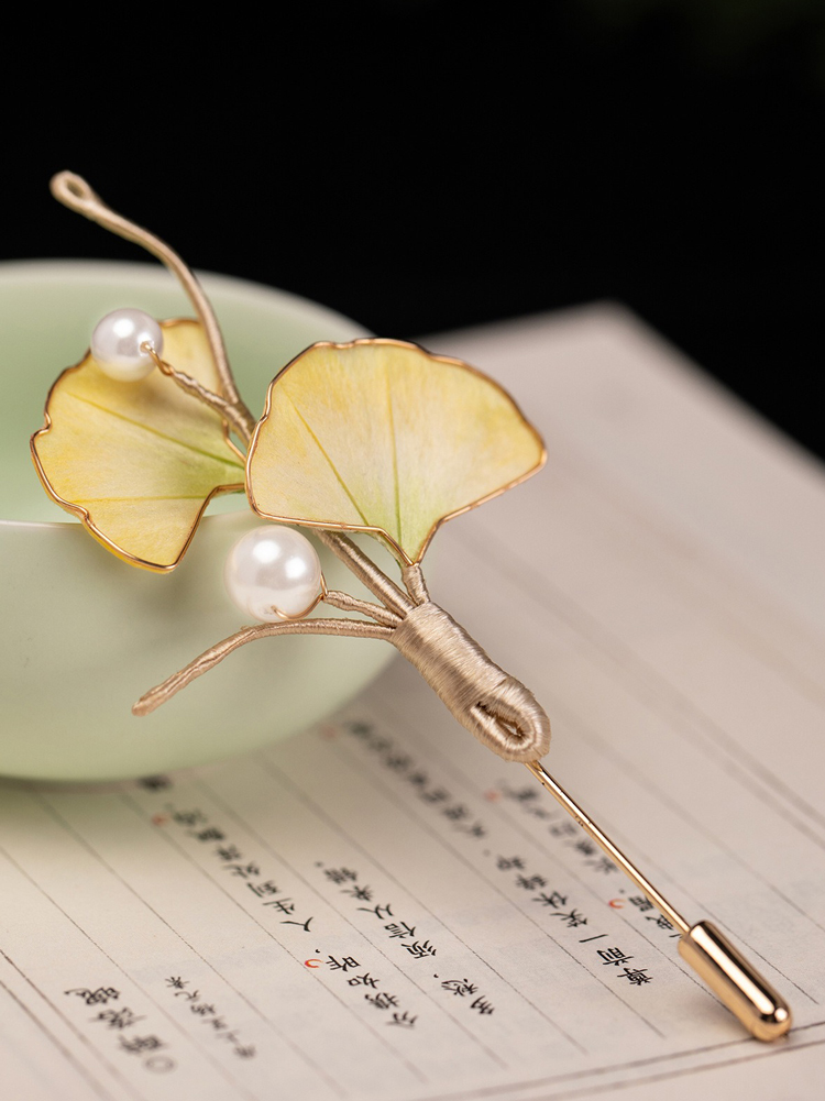 Hanfu Ginkgo Leaf Brooch Art Deco-Inspired Pin for Cheongsam Accessories