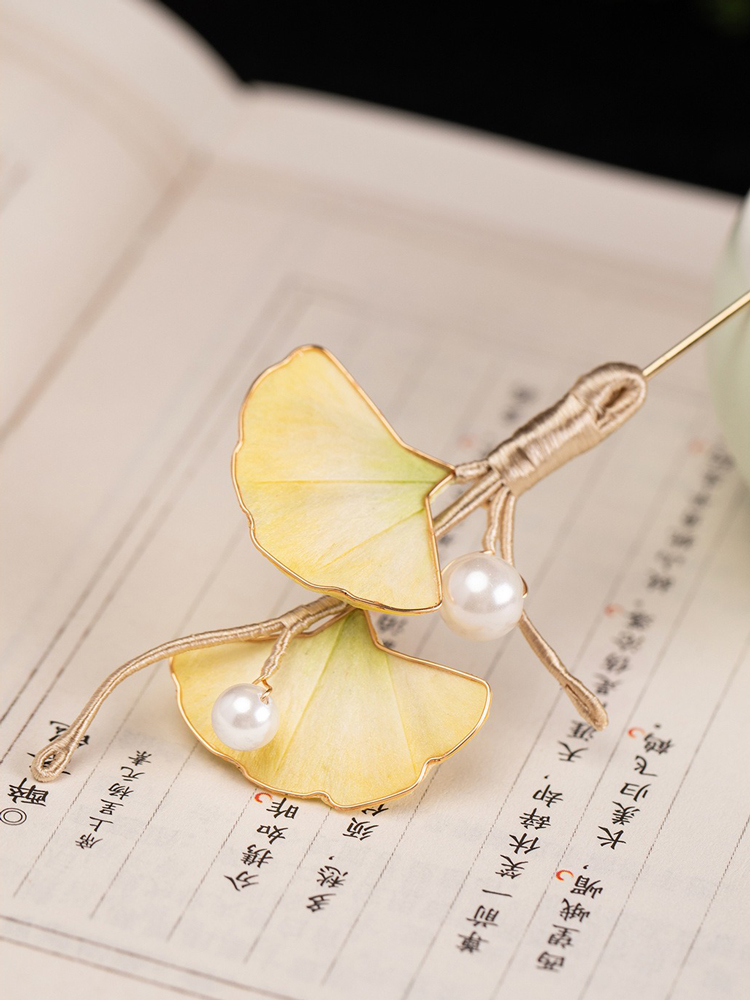 Hanfu Ginkgo Leaf Brooch Art Deco-Inspired Pin for Cheongsam Accessories