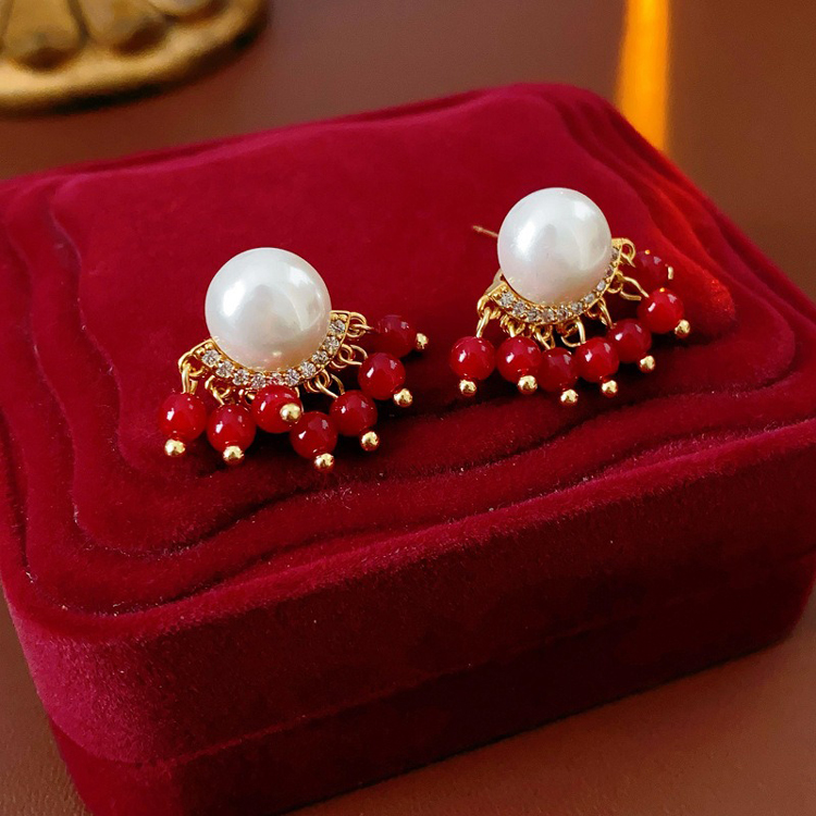 Women Pearl Earrings Vintage Niche Tassel Ear Accessories