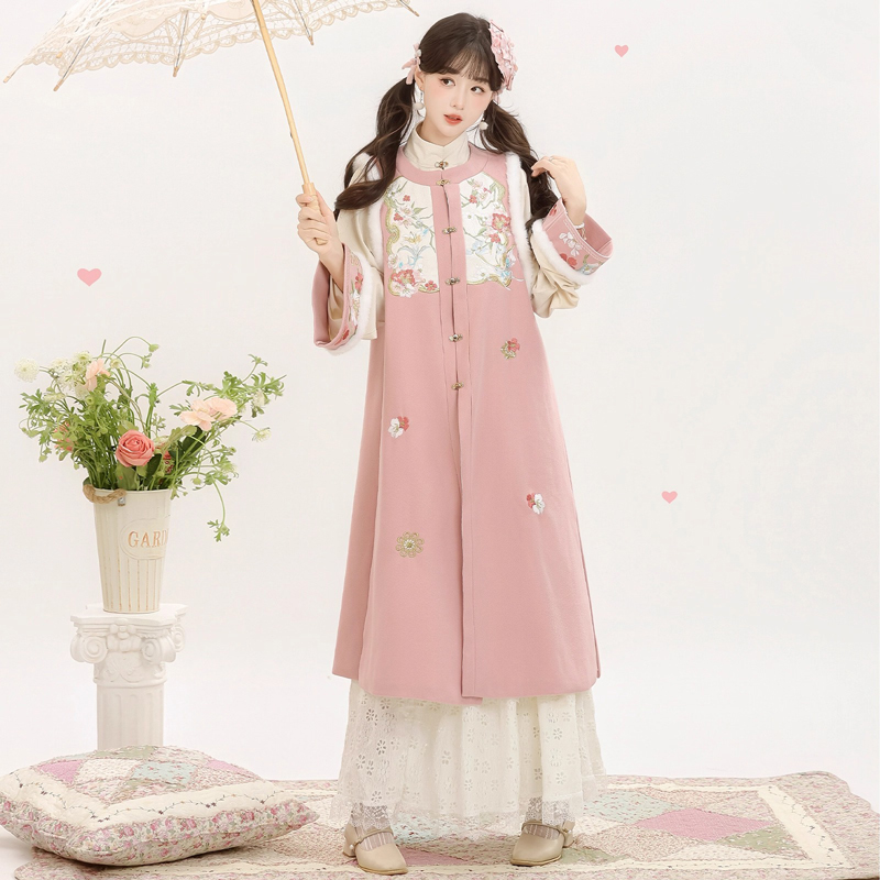 Women-Winter-Hanfu-Long-Length-Ming-Dynasty-Style-Hanfu-in-Pink-Bijia-1 Women Winter Hanfu Long-Length Ming Dynasty-Style Hanfu in Pink Bijia