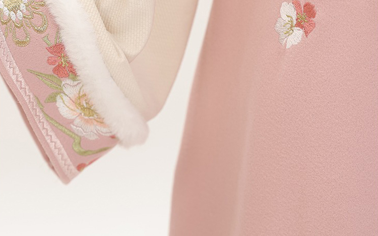 Women Winter Hanfu Long-Length Ming Dynasty-Style Hanfu in Pink Bijia