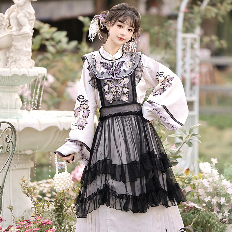 Women-Winter-Hanfu-Ming-Dynasty-Short-Bijia-Top-with-Butterfly-Skirt-Set-2 Traditional Ming Dynasty Hanfu Women Mamian Skirt Vintage Ensemble