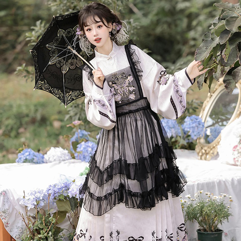 Women-Winter-Hanfu-Ming-Dynasty-Short-Bijia-Top-with-Butterfly-Skirt-Set-3 Traditional Ming Dynasty Hanfu Women Mamian Skirt Vintage Ensemble