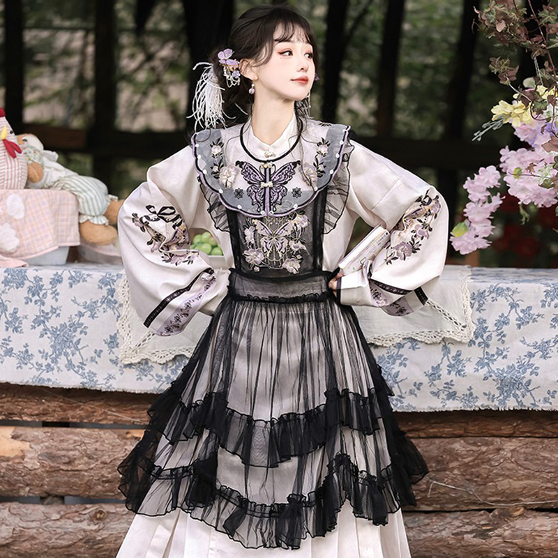 Women-Winter-Hanfu-Ming-Dynasty-Short-Bijia-Top-with-Butterfly-Skirt-Set-4 Traditional Ming Dynasty Hanfu Women Mamian Skirt Vintage Ensemble