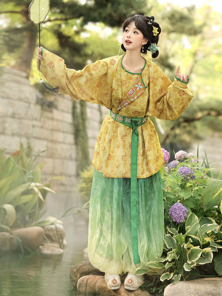 Autumn Tang Dynasty Women Hanfu Round Neck Robe Cute Yellow Daily Set