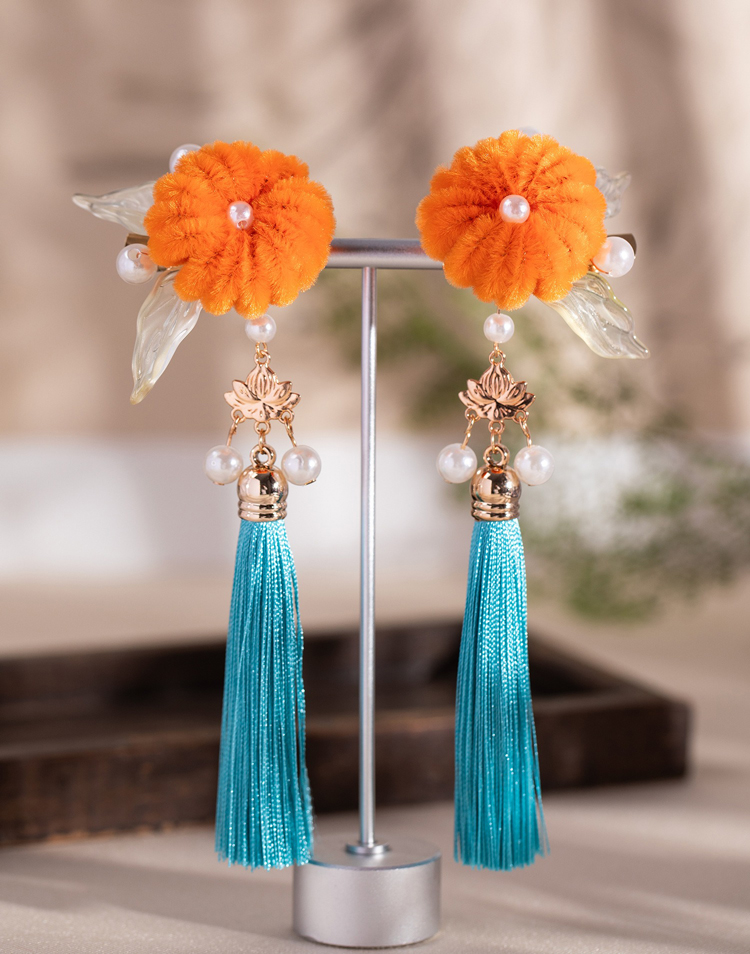Hanfu Women Pumpkin Hairpiece with Tassel Plush Hairpin