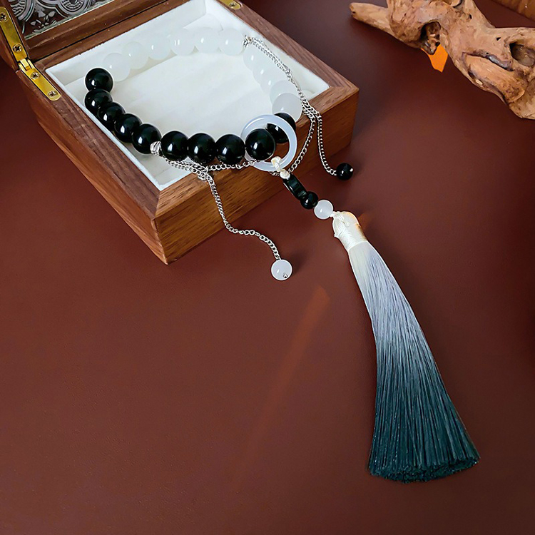 Traditional Jewelry Black-and-White Tassel Women's Vintage Bracelet