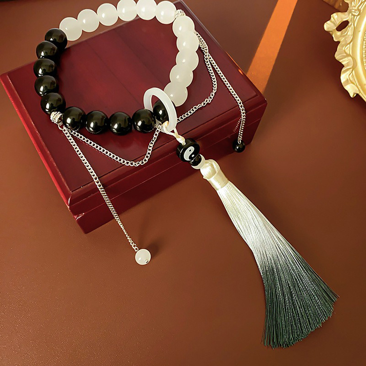 Traditional Jewelry Black-and-White Tassel Women's Vintage Bracelet