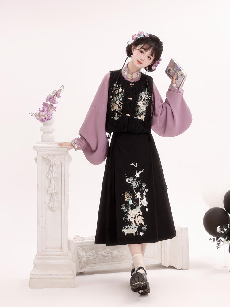 Women Winter Hanfu Purple Daily Set with Mamian Skirt
