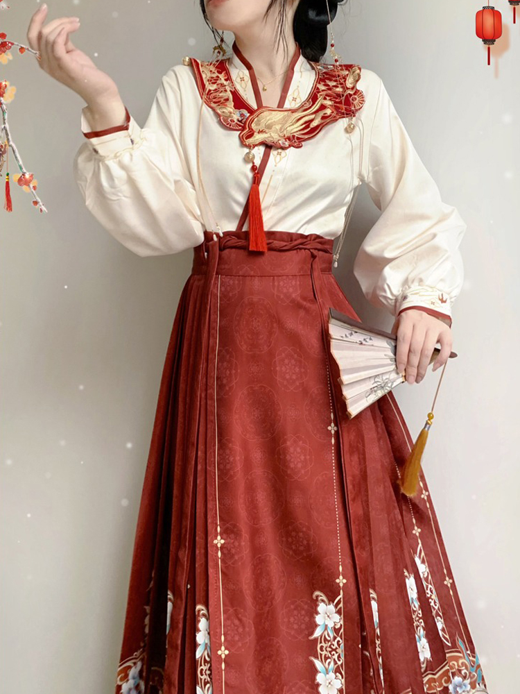 Women Winter Hanfu Red New Year Attire with Mamian Skirt