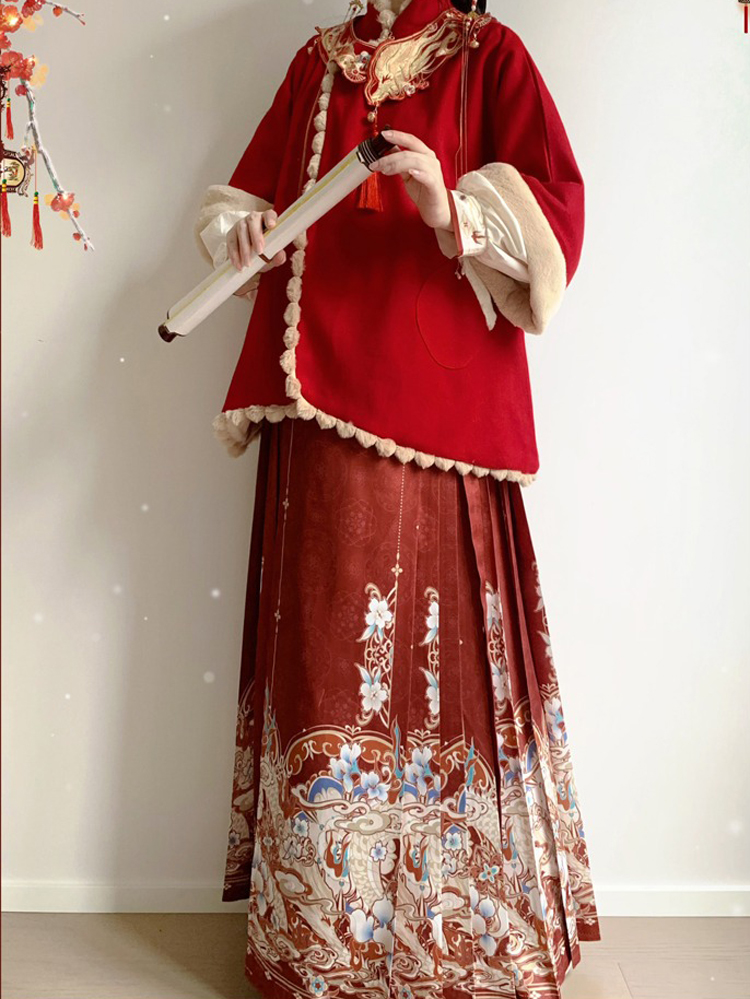 Women Winter Hanfu Red New Year Attire with Mamian Skirt