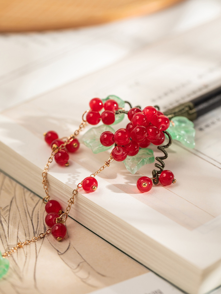 Classic Wooden Hairpin for Hanfu Minimalist Berry Inspired Spring Festival Hair Ornament