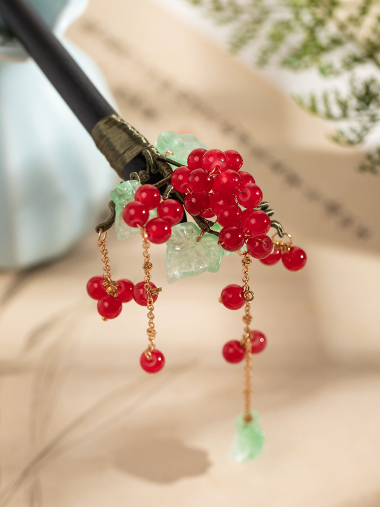 Classic Wooden Hairpin for Hanfu Minimalist Berry Inspired Spring Festival Hair Ornament