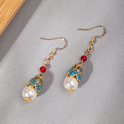 Retro Pearl Earrings Women Classic Minimalist Long Earrings
