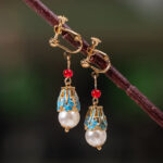 Retro Pearl Earrings Women Classic Minimalist Long Earrings