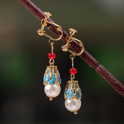 Retro Pearl Earrings Women Classic Minimalist Long Earrings