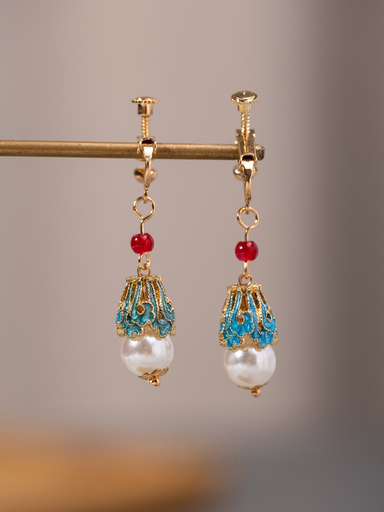 Retro Pearl Earrings Women Classic Minimalist Long Earrings