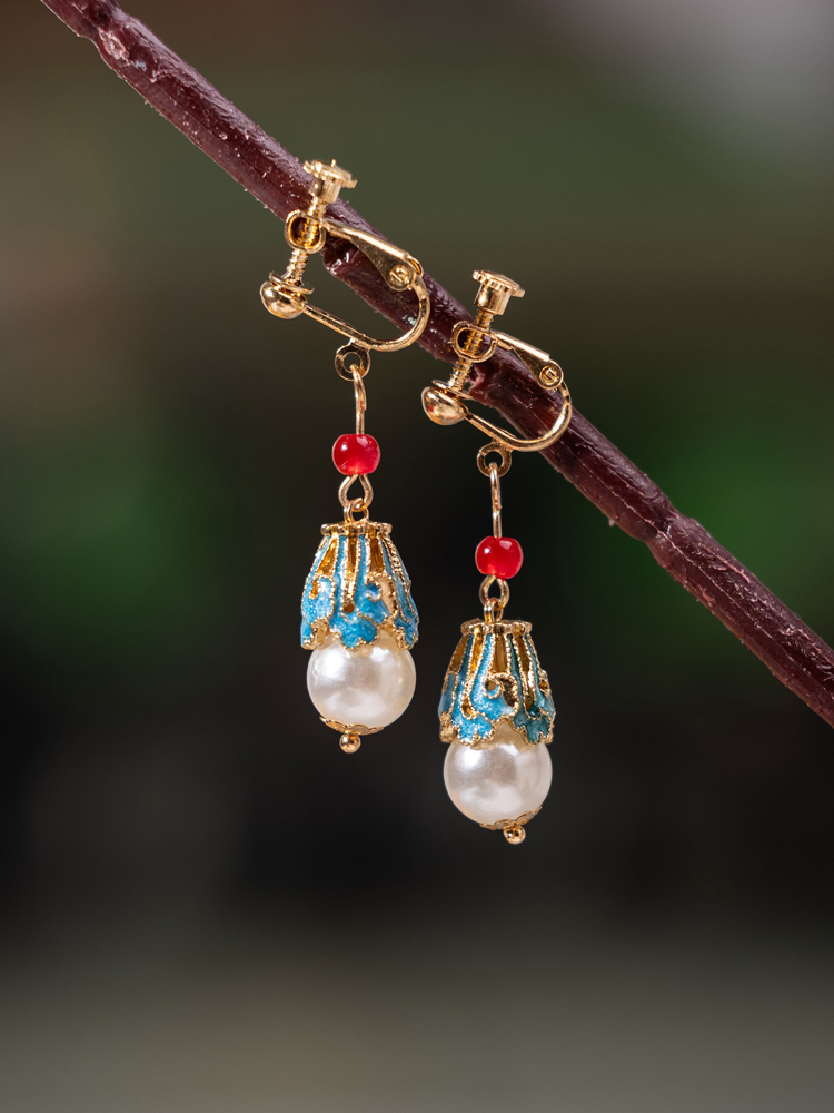 Retro Pearl Earrings Women Classic Minimalist Long Earrings