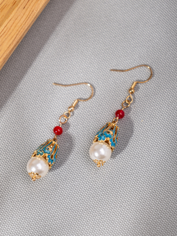 Retro Pearl Earrings Women Classic Minimalist Long Earrings