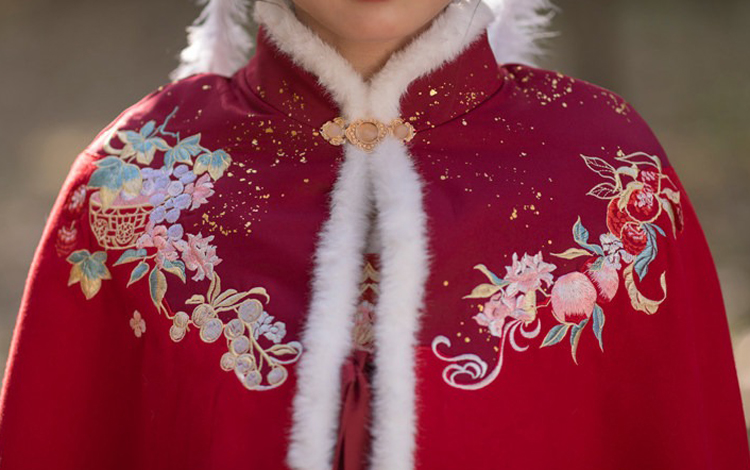 Women Winter Hanfu Short Cape Classic Red Coat