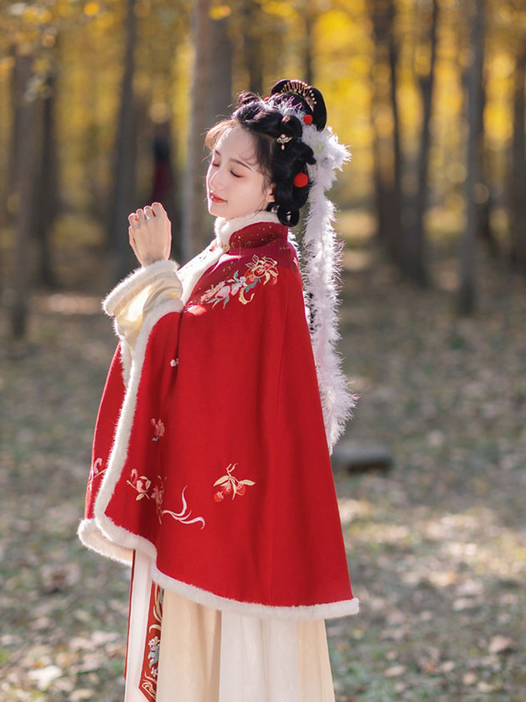 Women Winter Hanfu Short Cape Classic Red Coat