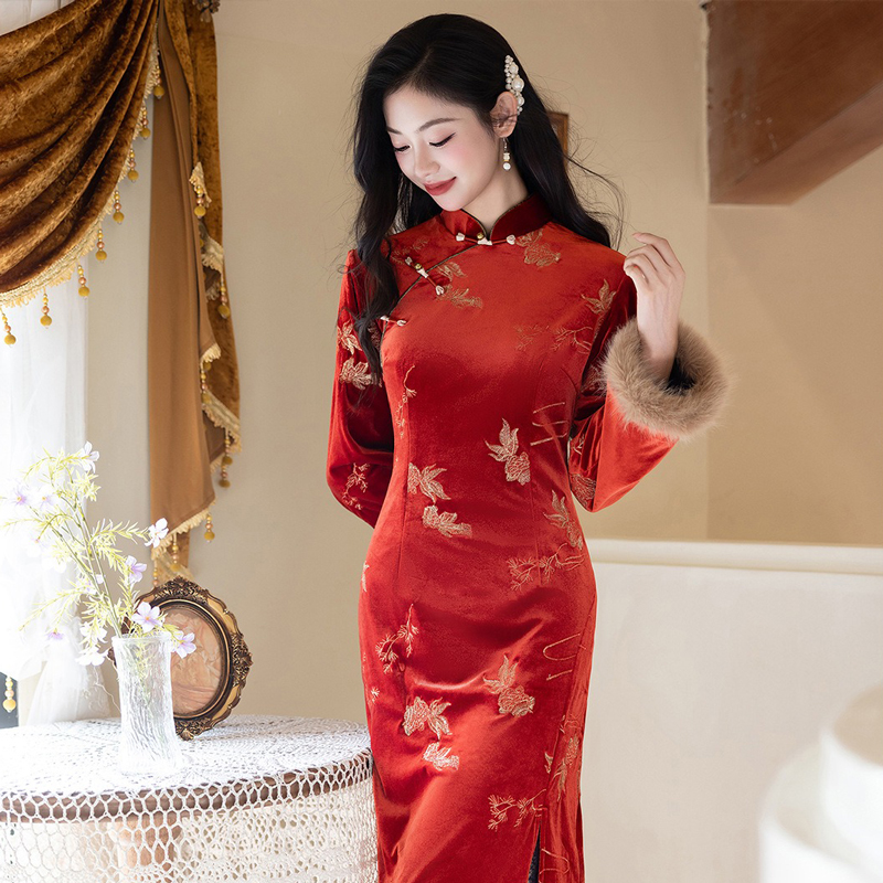 Women-Winter-Red-Cheongsam-New-Year-Style-Elegant-Long-Sleeved-Koi-Qipao-1 Women Winter Red Cheongsam New Year Style Elegant Long-Sleeved Koi Qipao
