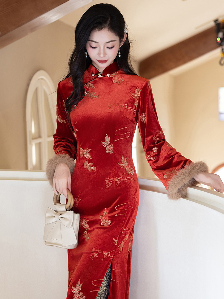 Women Winter Red Cheongsam New Year Style Elegant Long-Sleeved Koi Qipao