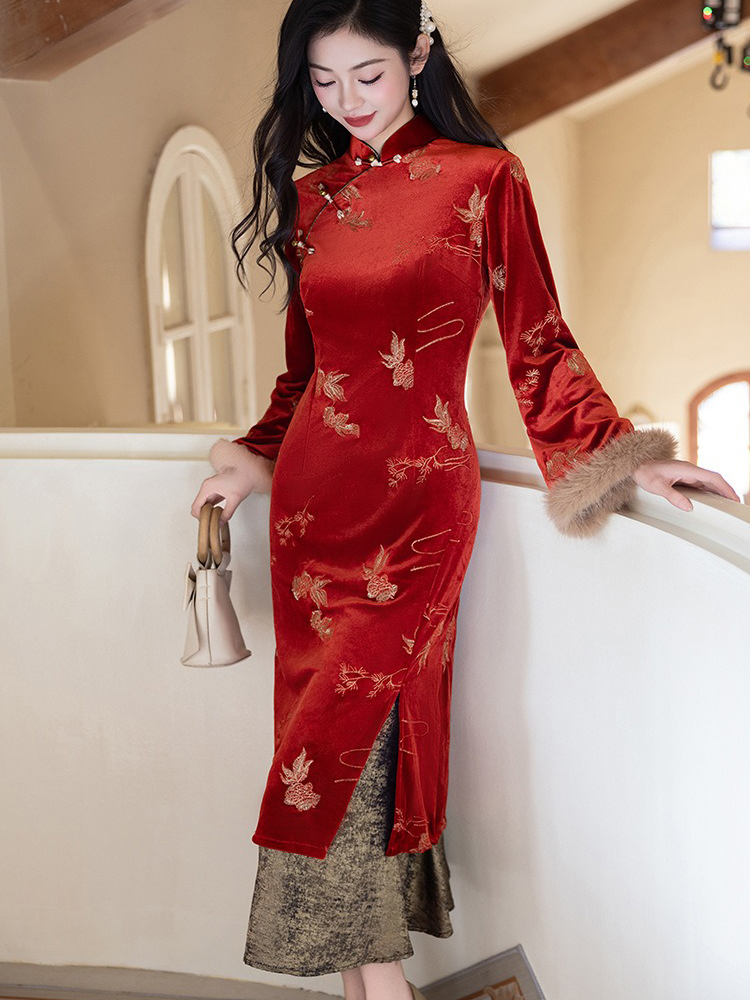 Women Winter Red Cheongsam New Year Style Elegant Long-Sleeved Koi Qipao