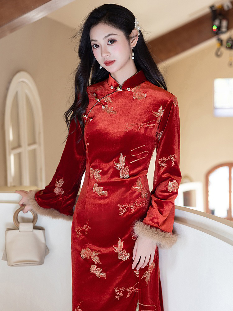 Women Winter Red Cheongsam New Year Style Elegant Long-Sleeved Koi Qipao