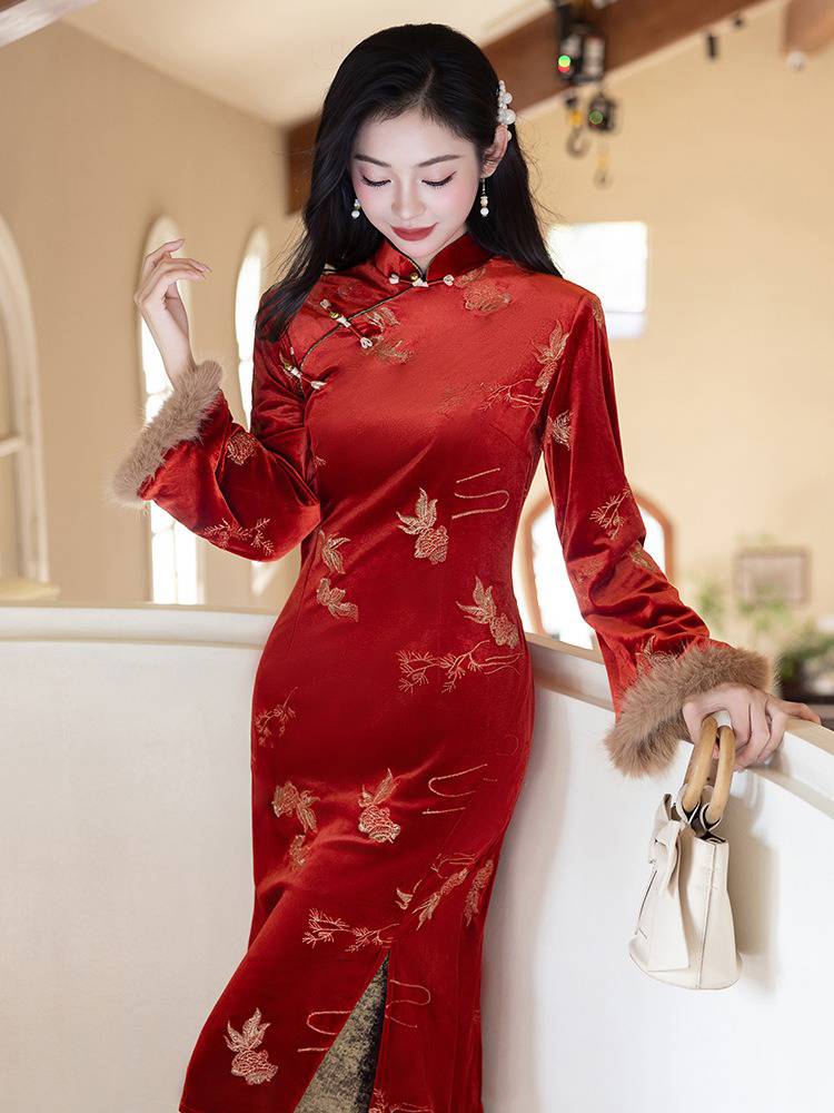 Women Winter Red Cheongsam New Year Style Elegant Long-Sleeved Koi Qipao