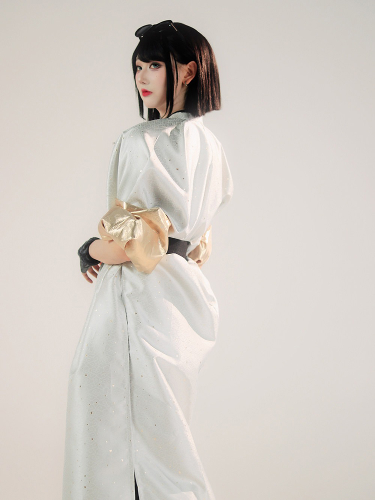 Couple Tang Dynasty Round-Neck Robes in Light Colors Loose-Fitting Martial Arts-Style Hanfu