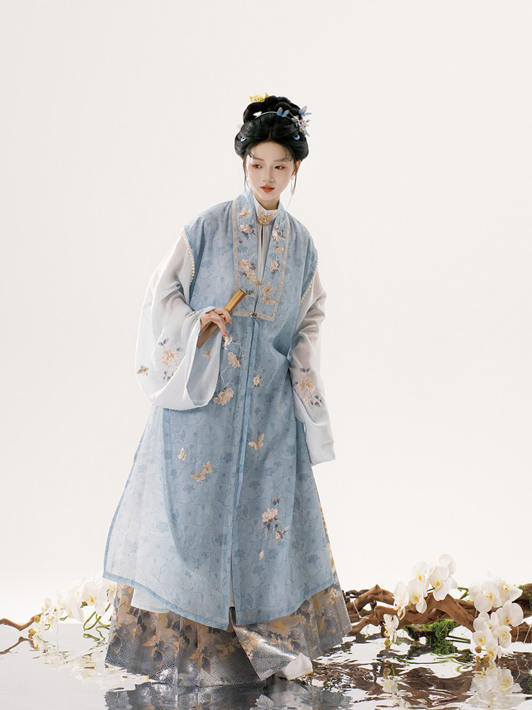 Ming Dynasty Hanfu Set Long Bijia Elegant Mamian Qun